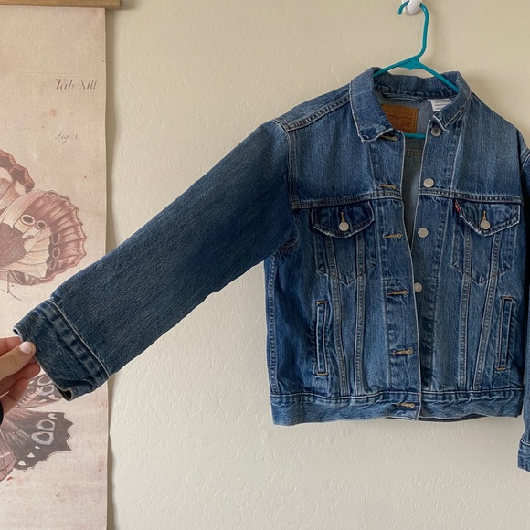 Levi’s Denim Jacket - Picture 2 of 13